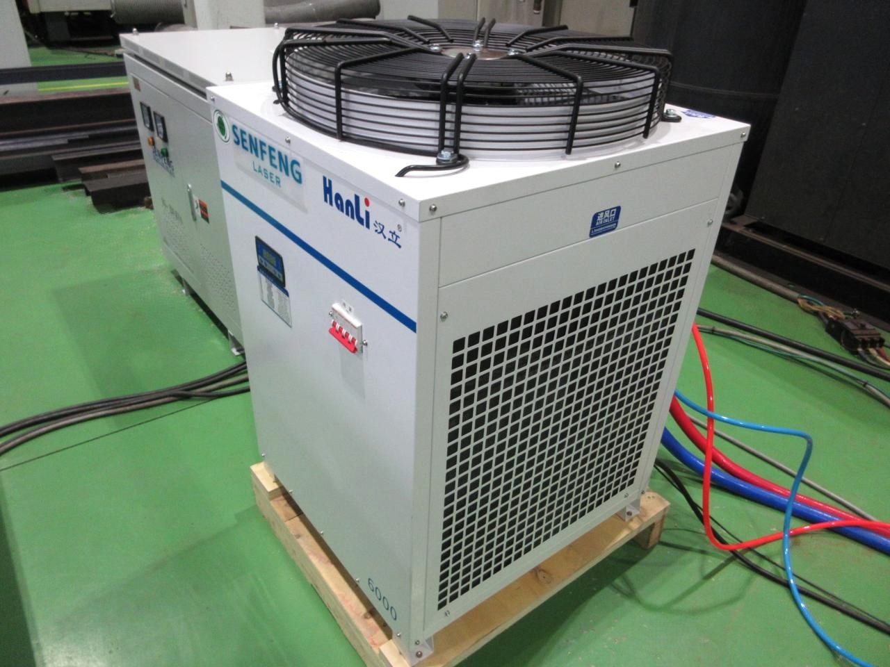 SF6035GTの水冷チラー