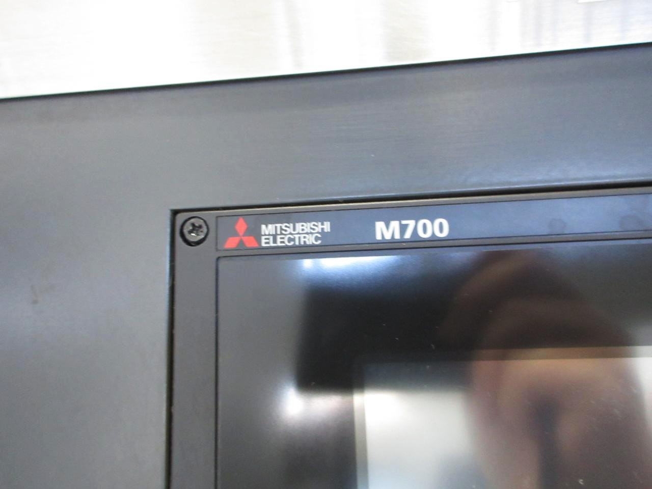 ML3122VZ10-20CF3のNC操作盤アップ