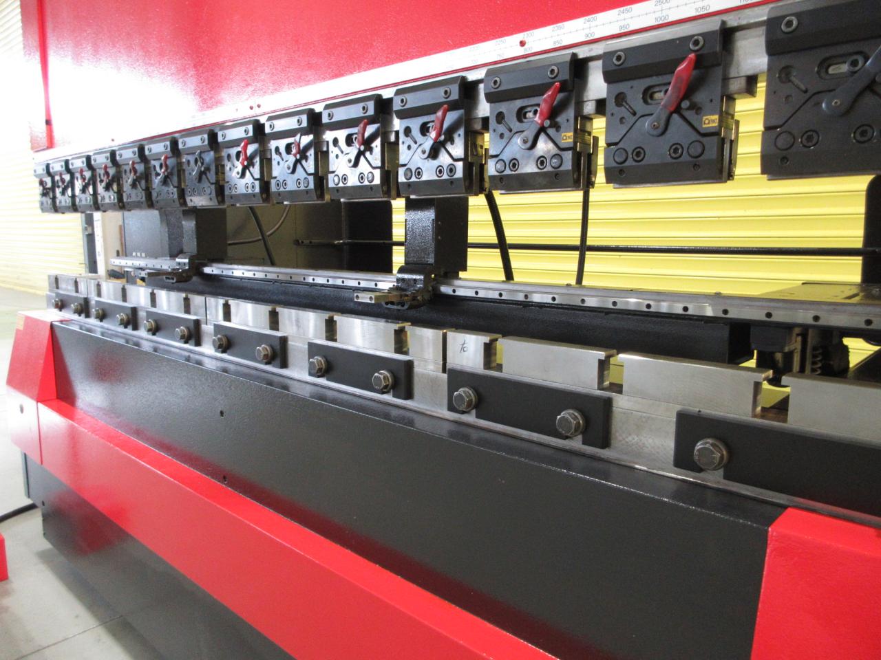 FBDⅢ-1253NTの中間板・ダイホルダー