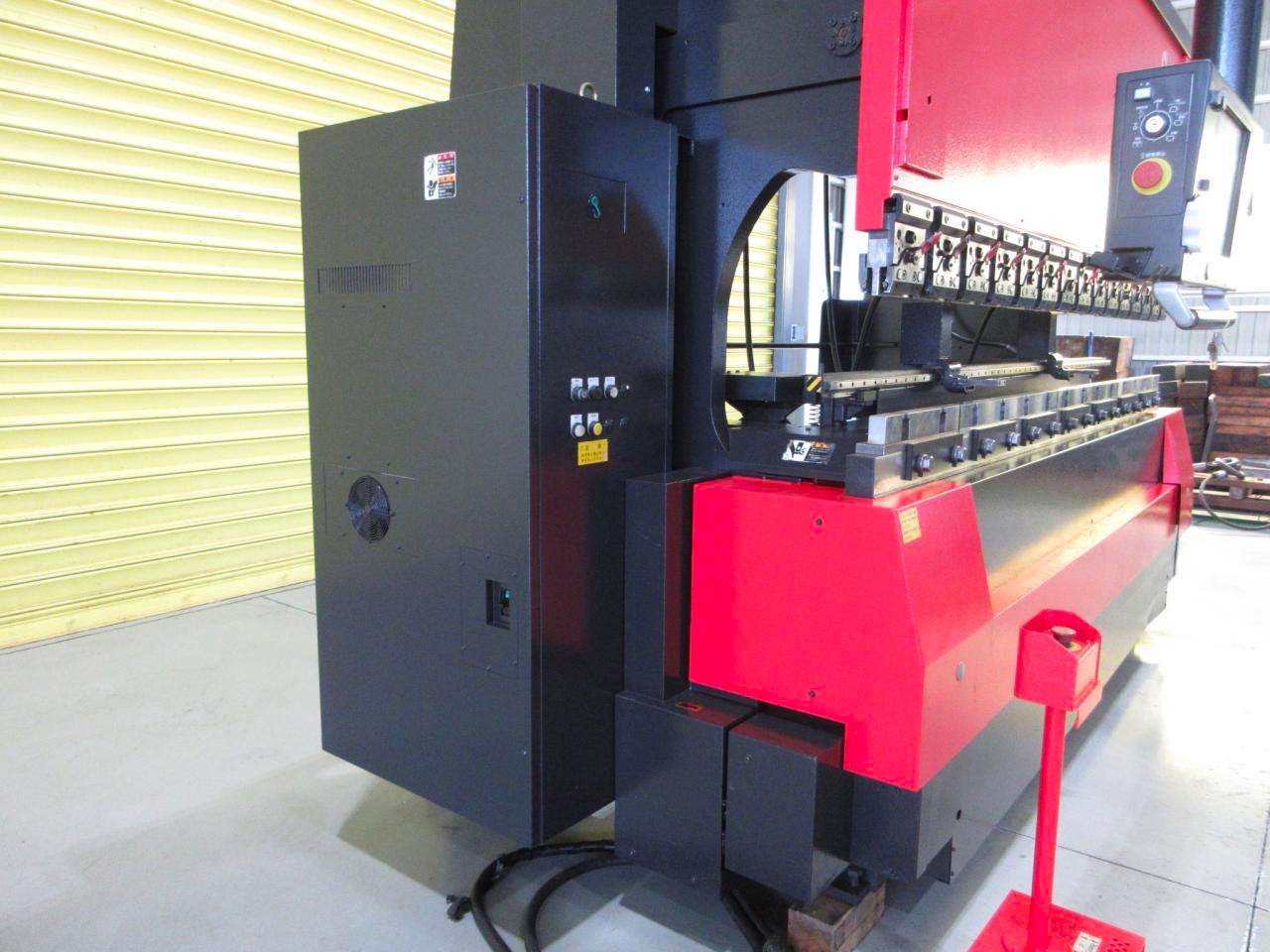 FBDⅢ-1253NTの本体側面・電源盤