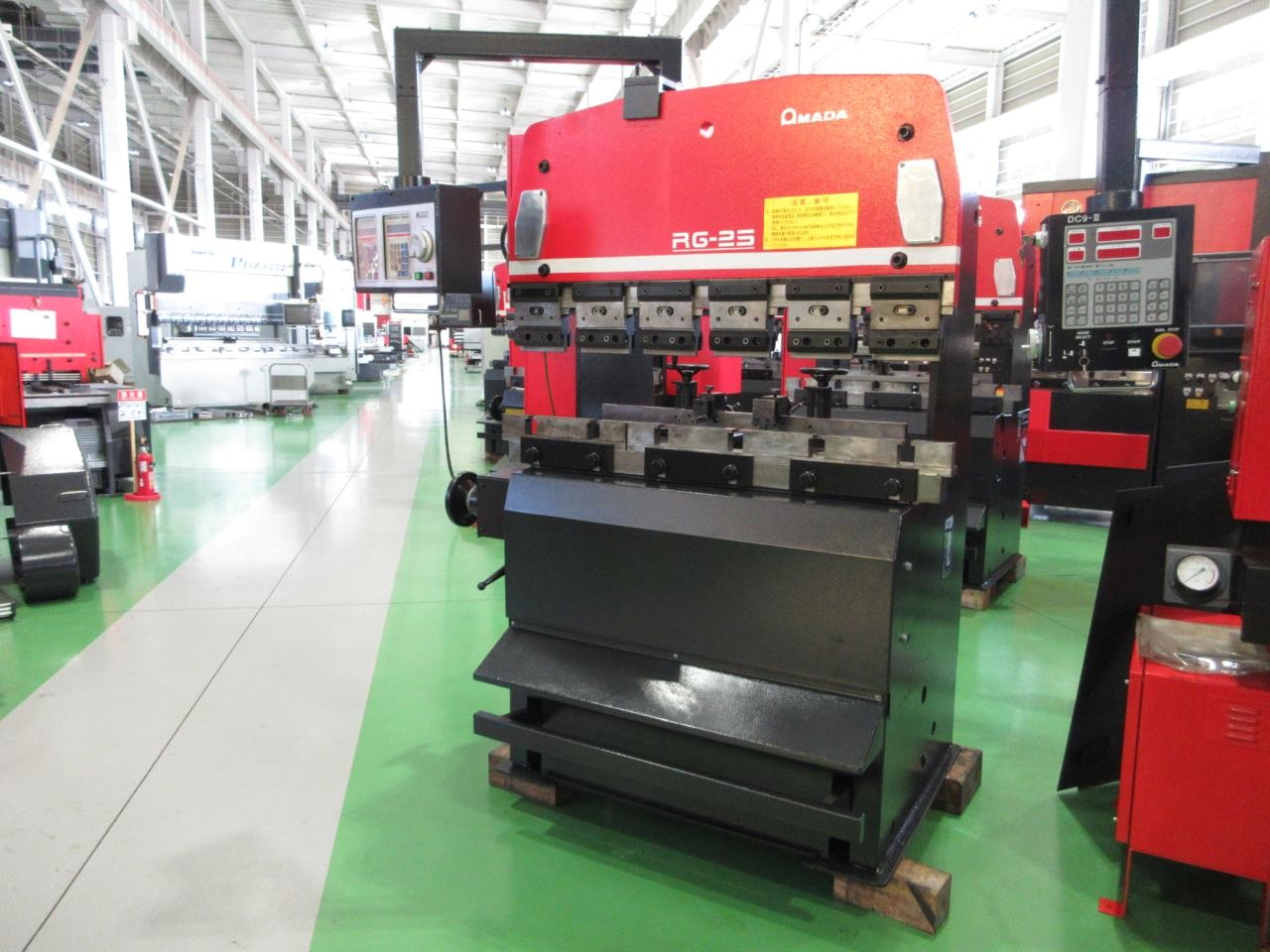 RG-25全体正面右から