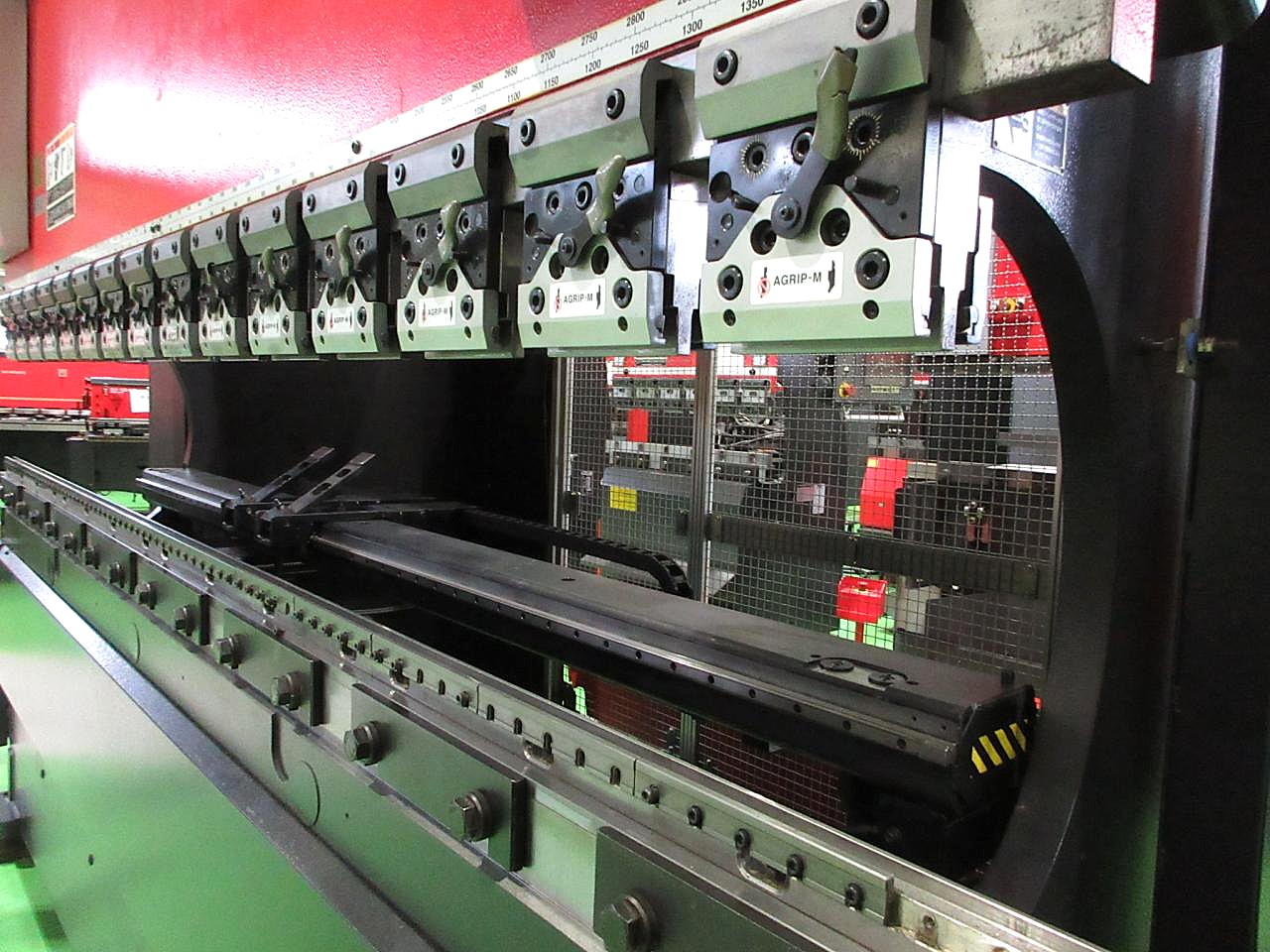 HD-1303NTの中間板・ダイホルダー部