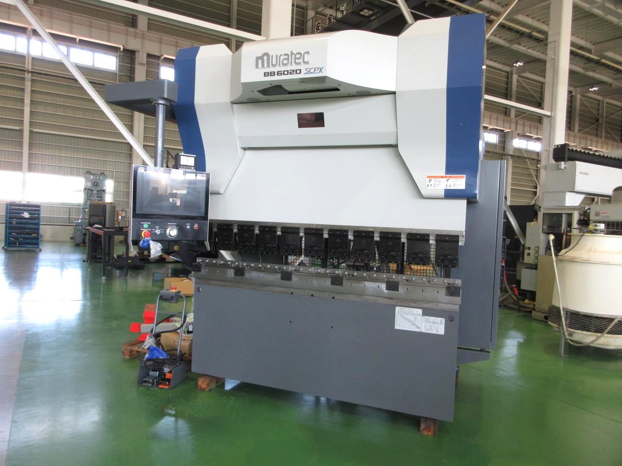 BB6020正面右から