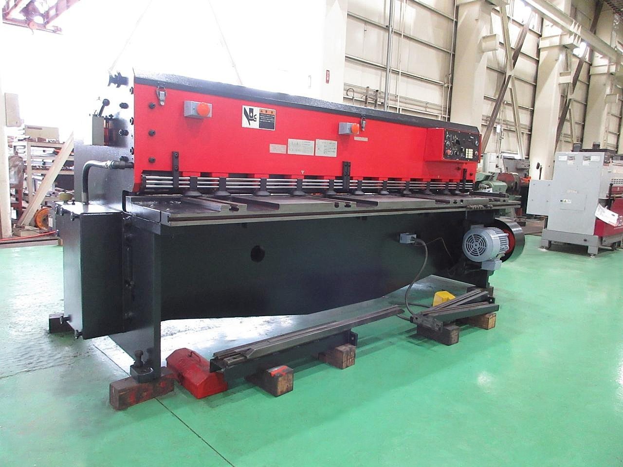 M-2545正面左から