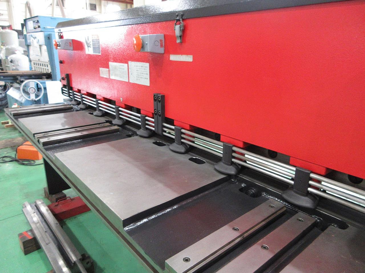 M-2545のテーブル