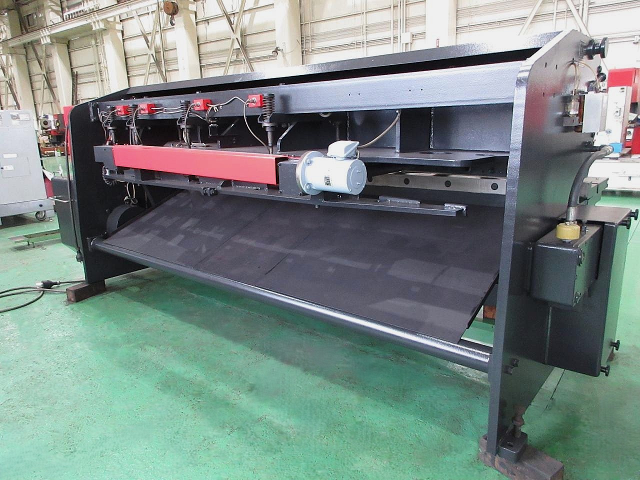 M-2545の背面斜めから