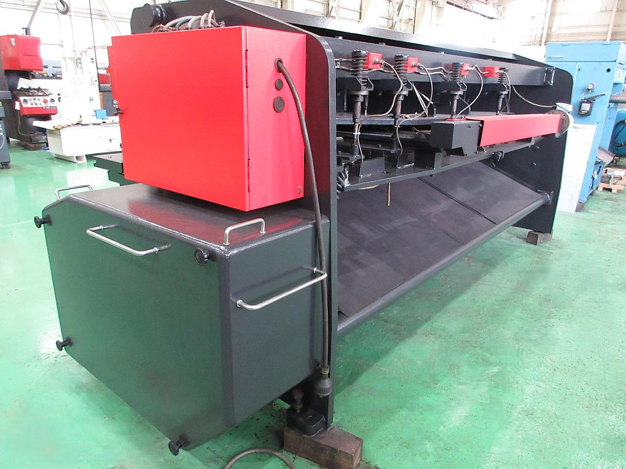 M-2545の背面斜めから