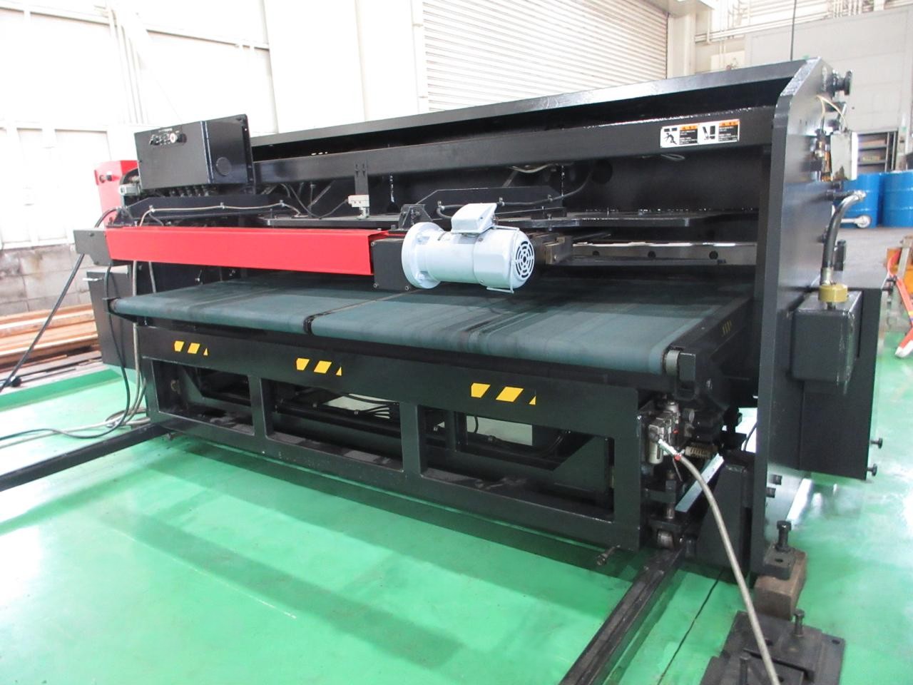 M-2545の背面