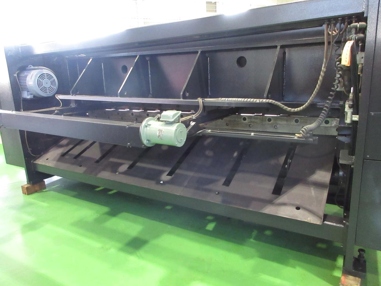 DCT-3065の背面