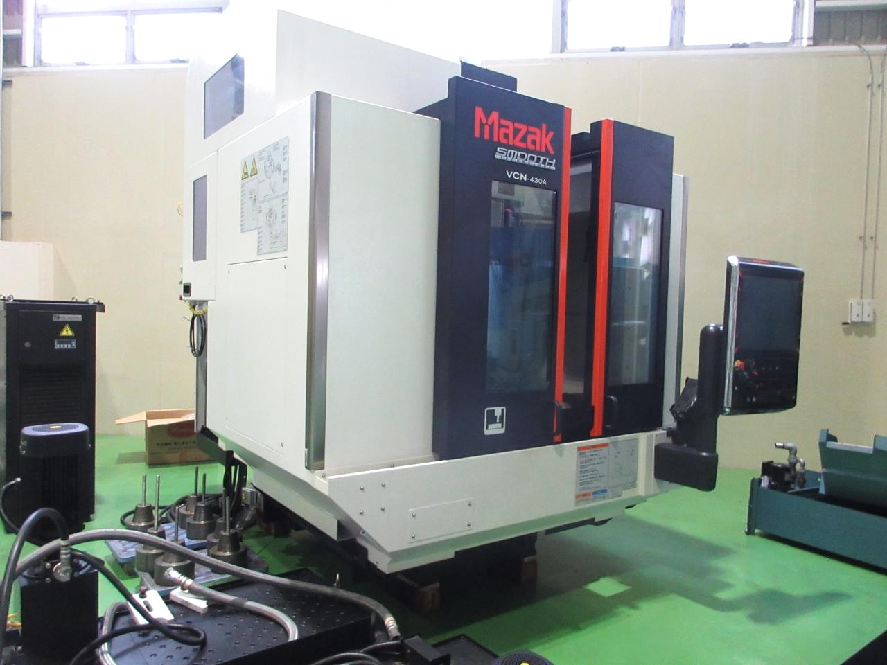 VCN-430A正面左から