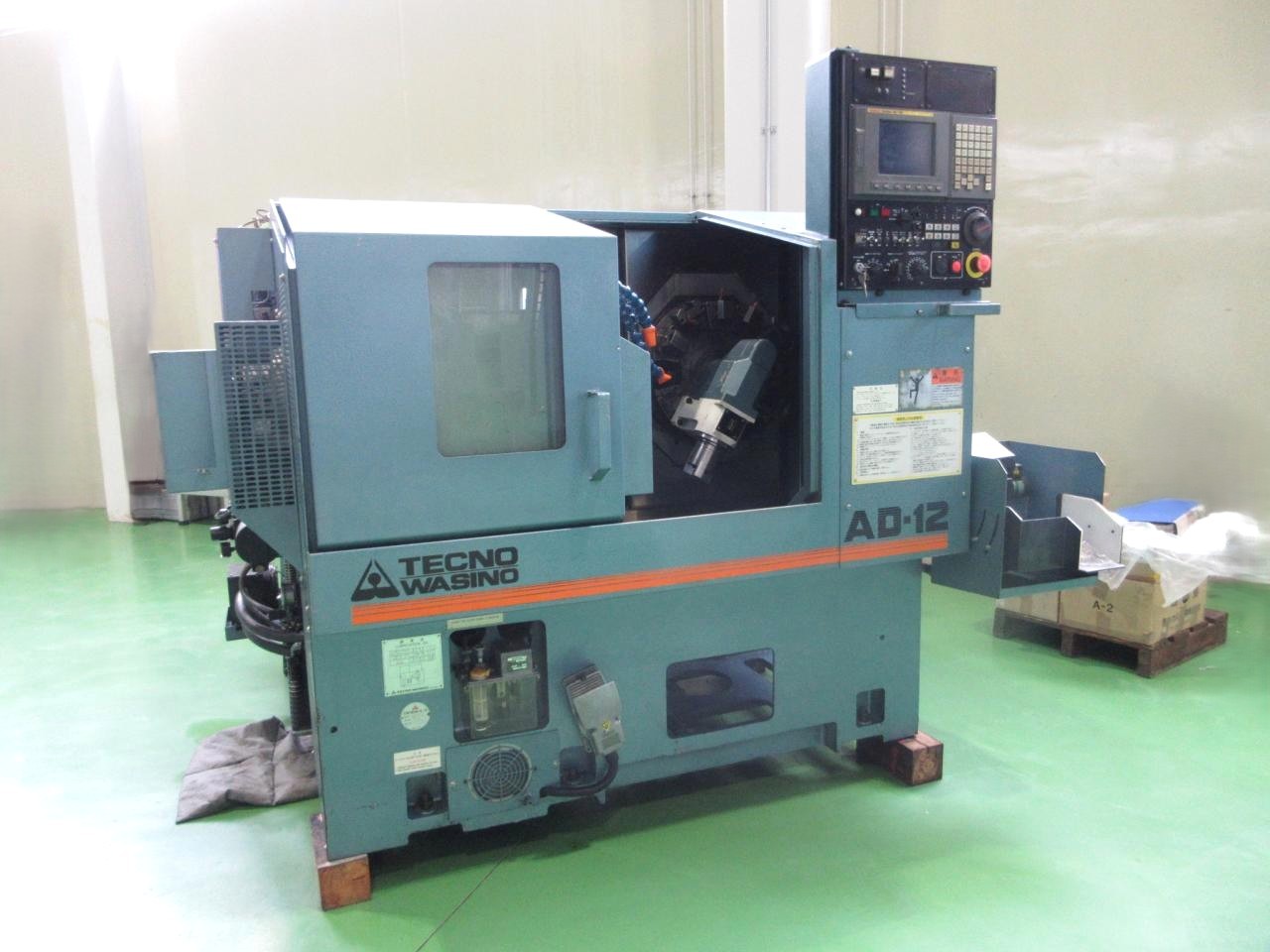 AD-12全体正面左から