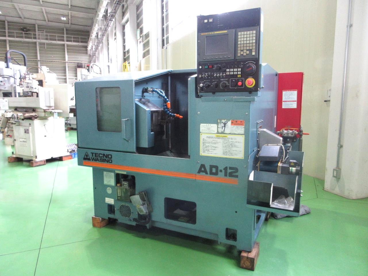 AD-12全体正面右から