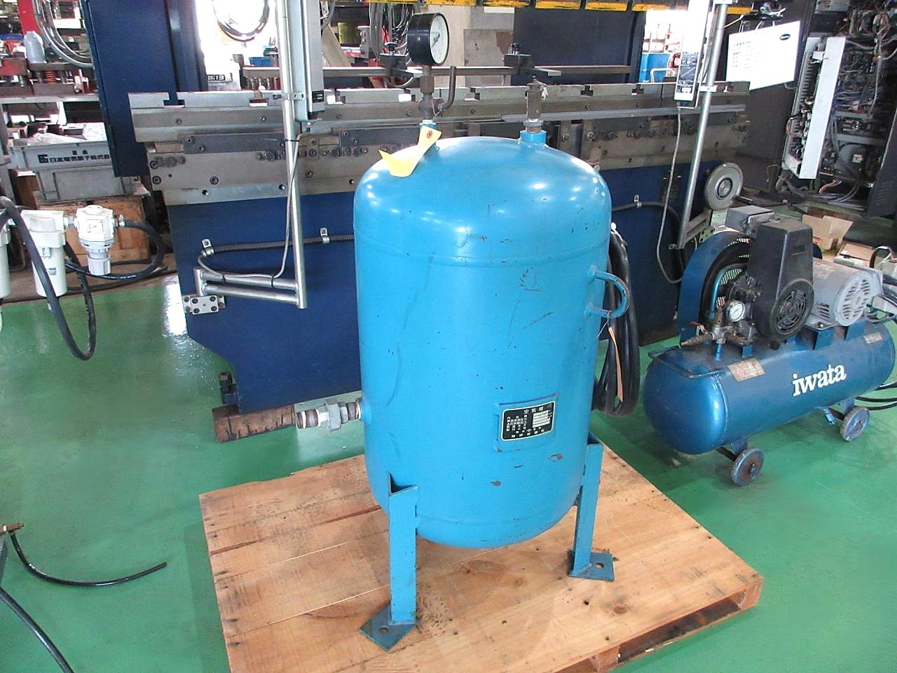 エアータンク左から