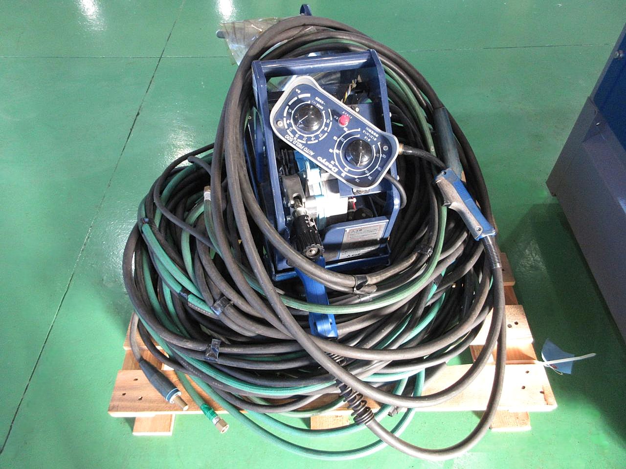 DCW-500LSE付属のワイヤ供給装置