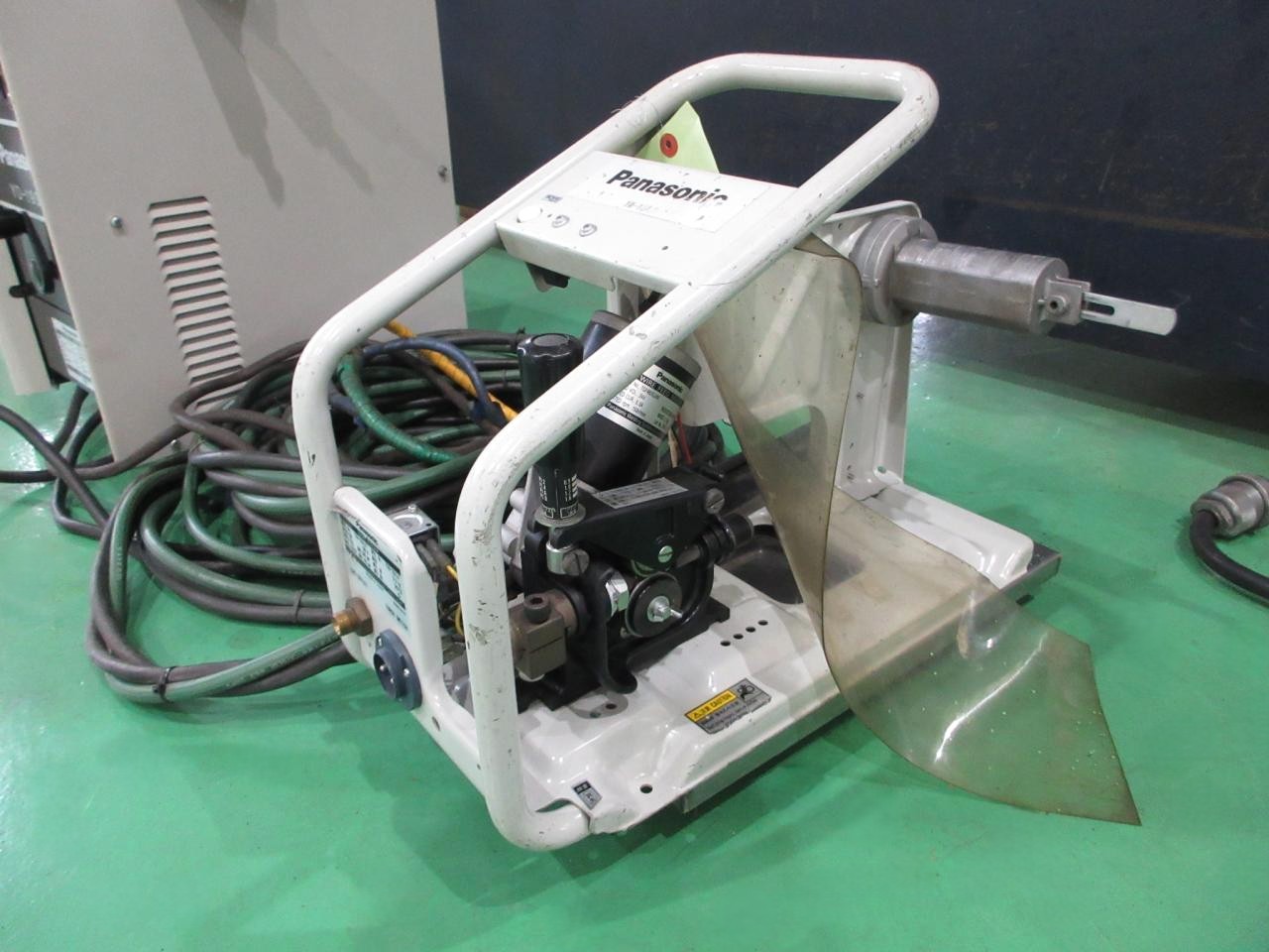 YD-190SL7付属のワイヤ供給装置斜めから