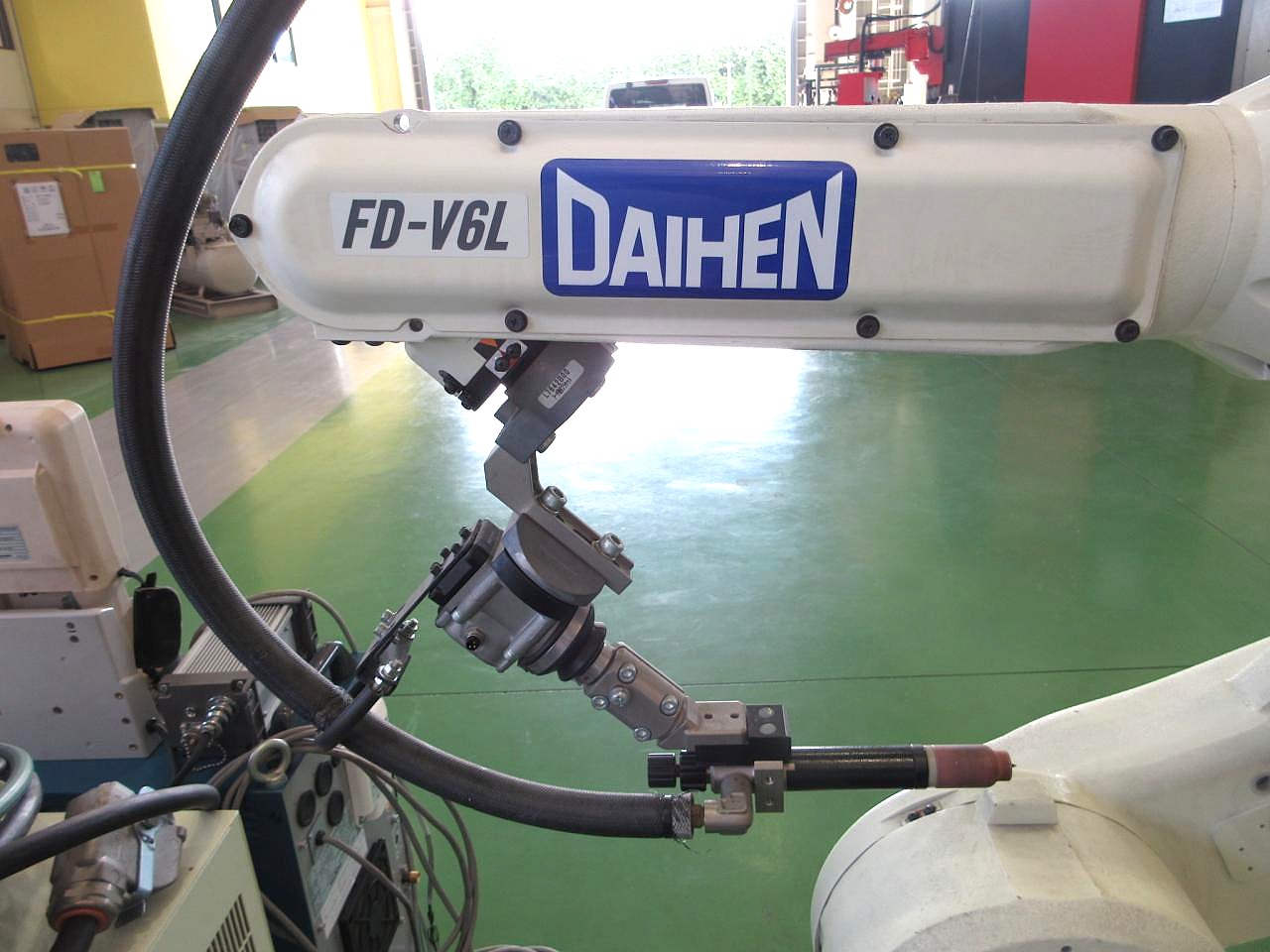 FD-V6Lロボット本体・メーカー名ロゴ部